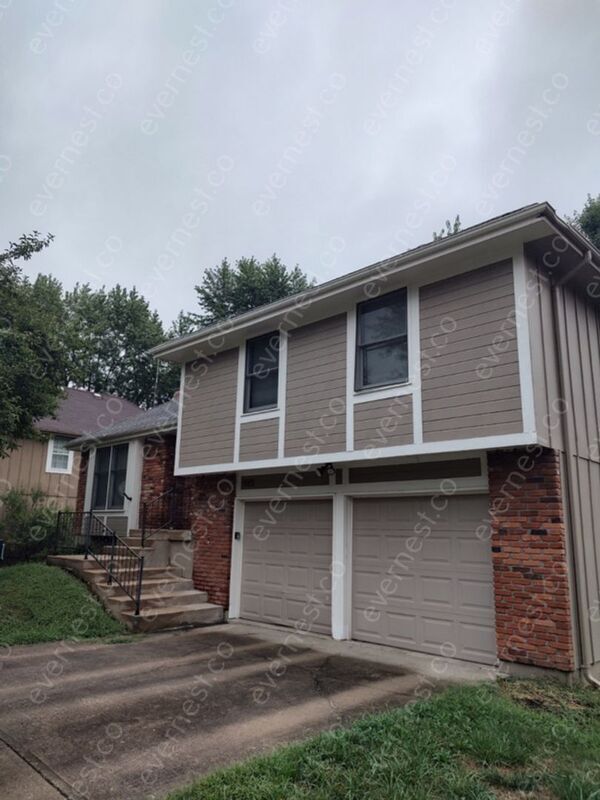 1005 E Layton Dr, Olathe, KS 66061 House Rental in Olathe, KS