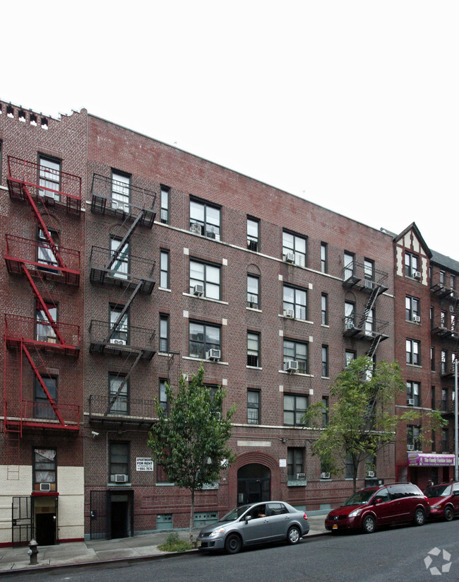 Foto del edificio - 70 Post Avenue