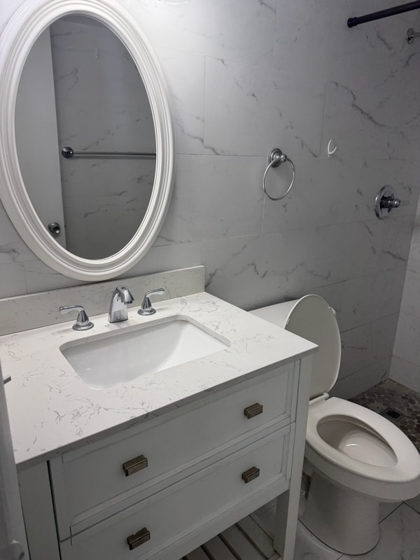 Building Photo - 1855 W 60th St