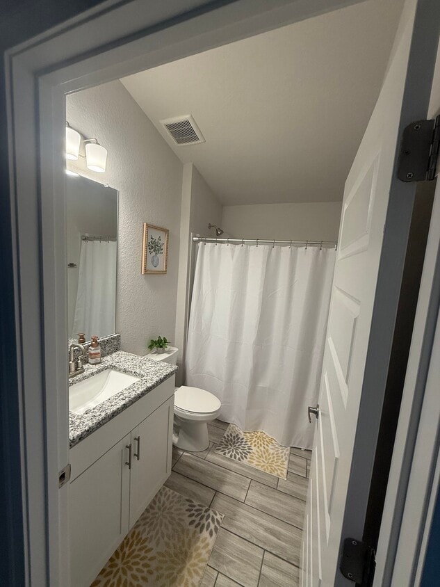 Foto del edificio - 4897 Sutherland St