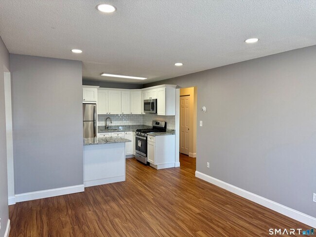 Foto del edificio - 1168 Main St