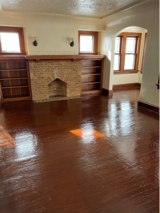 Foto del edificio - 2854-2856 N. 57th St.