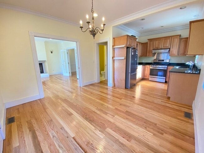 Building Photo - 61 Cedar St