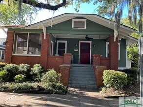 Building Photo - 631 E 40th St