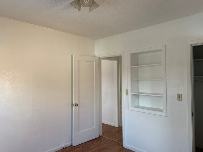 Building Photo - Adorable House with Large Yard, 1.2 Miles ...