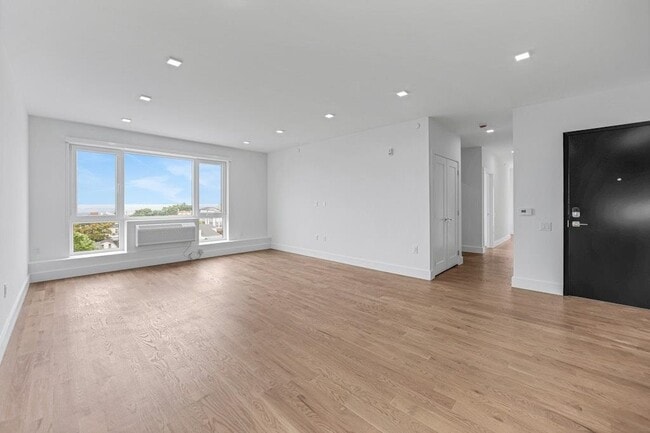 Building Photo - 8404 4th Ave