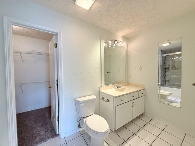 Foto del edificio - 18033 Broadview Dr