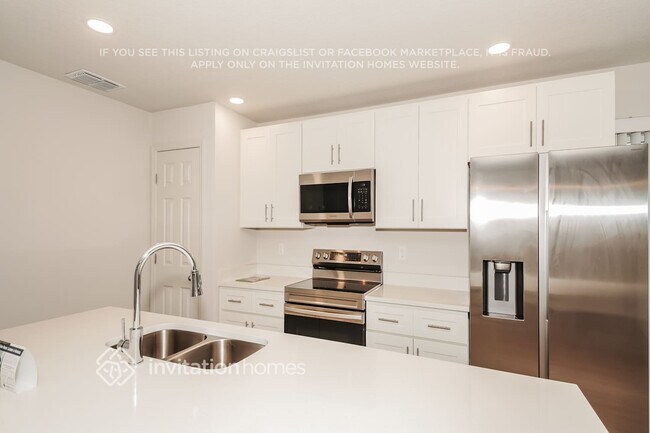 Foto del edificio - 14 Radford Ln