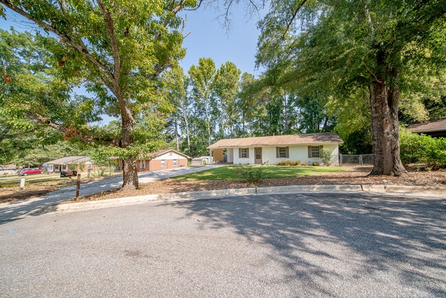 Building Photo - 1413 Steeple Ct