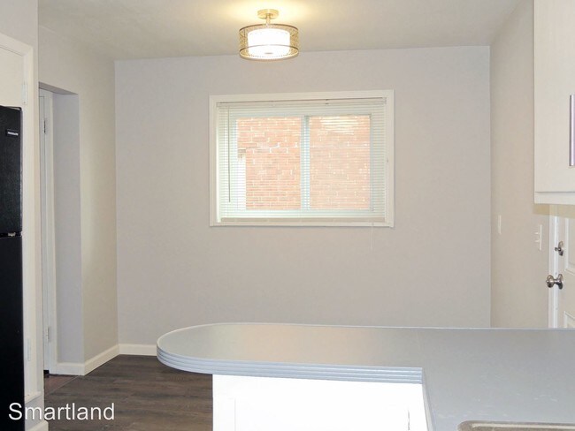 Foto del edificio - 710 E 222nd St