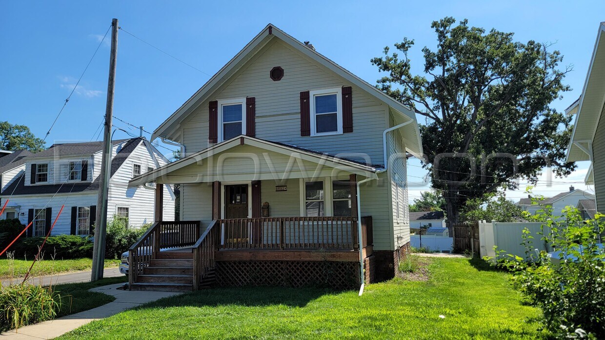 Foto principal - 1112 Maplewood Dr NE