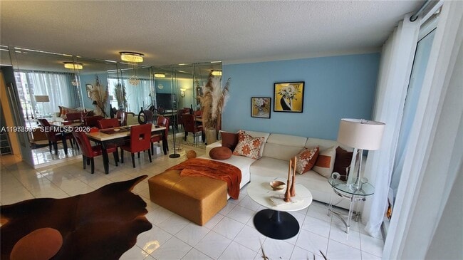 Building Photo - 2030 S Ocean Dr
