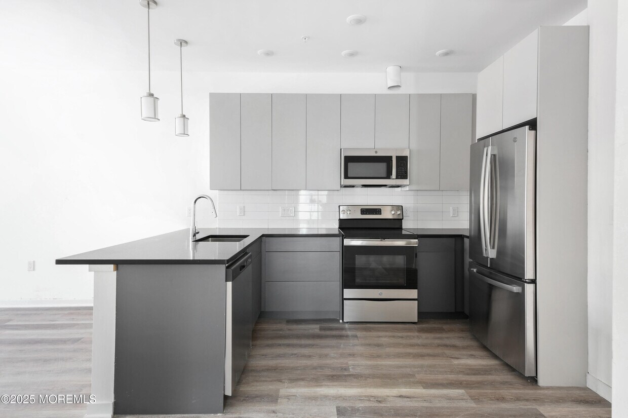 Foto principal - 829 Garfield Ave