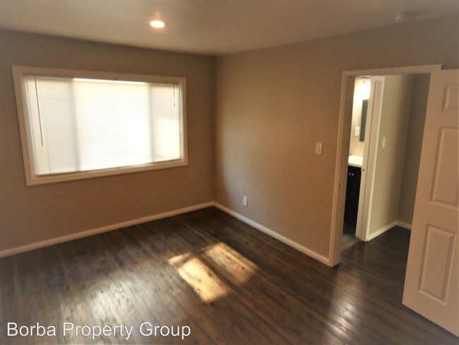 Building Photo - 4480 Orange Ave