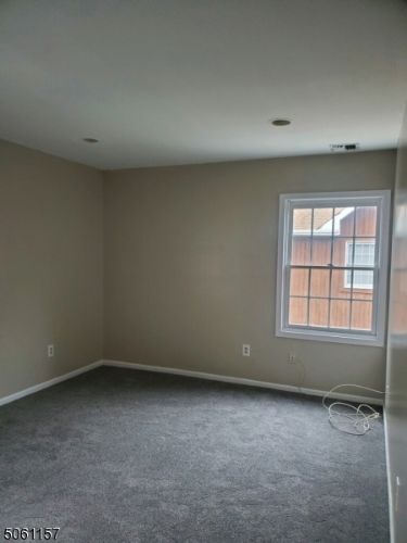 Foto del edificio - 112 Sherwood Ave