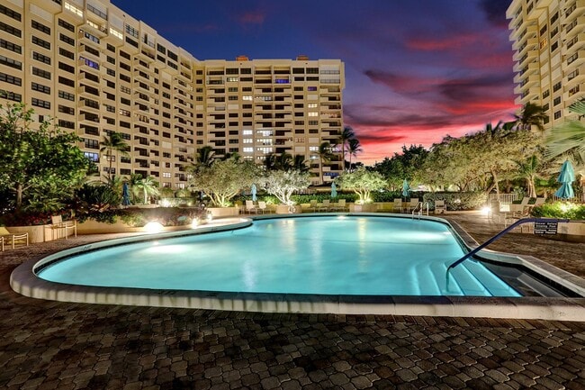 Building Photo - 5000 N Ocean Blvd