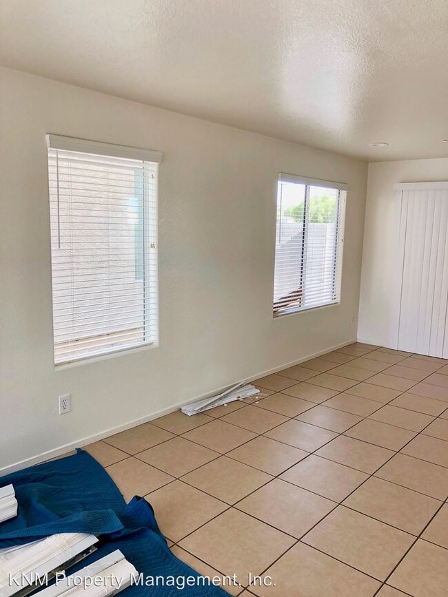 Building Photo - 3 br, 3 bath House - 5911 Amber Sky Ave.