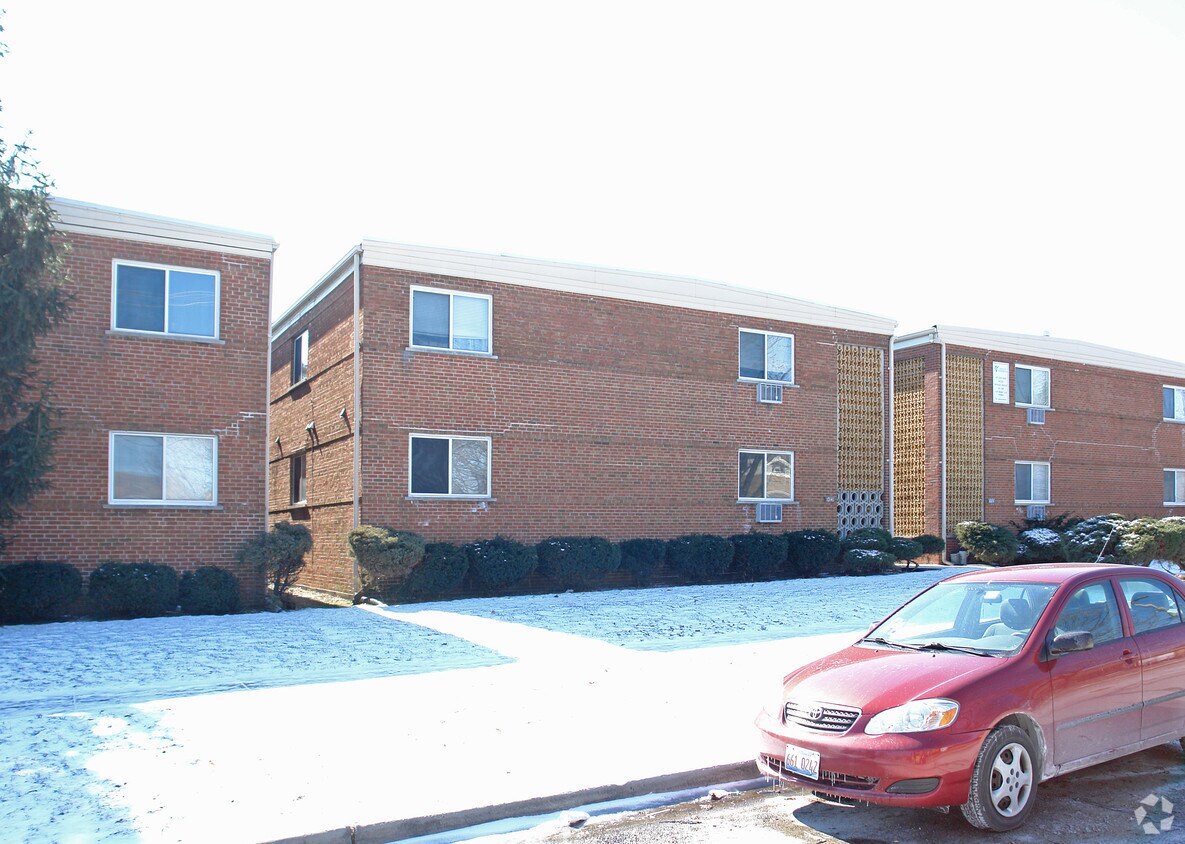 Foto del edificio - 10141 Chestnut Ave
