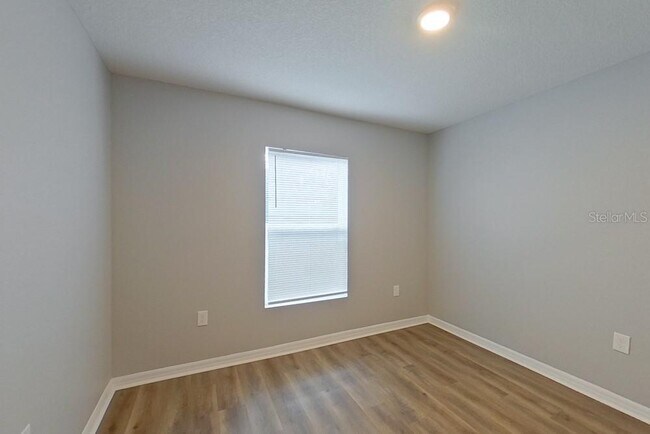 Building Photo - 2907 W Camilo Dr