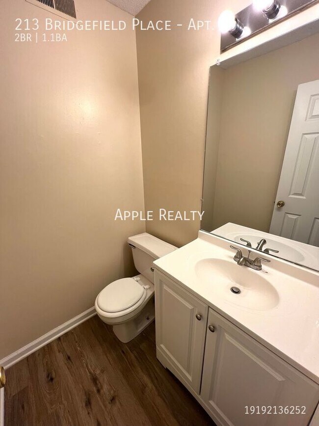 Building Photo - 213 Bridgefield Place Apt A - Ready now!