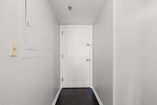 Foto del edificio - 1 Bed 1 Bath - Penn Quarter Condo - Furnished