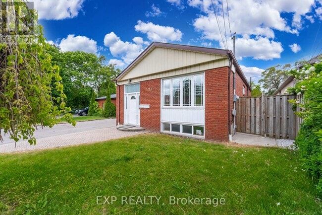 Building Photo - 374 Morrish Rd