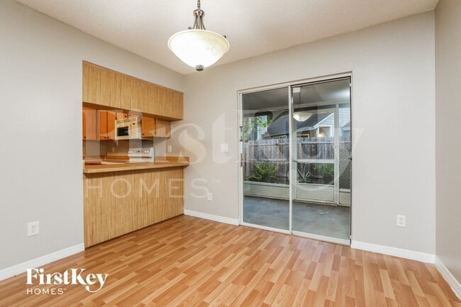 Foto del edificio - 2144 Churchill Downs Cir