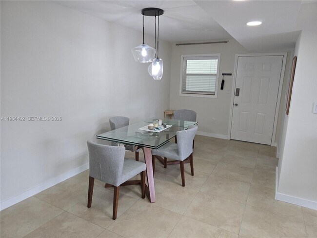 Foto del edificio - 1498 Jefferson Ave