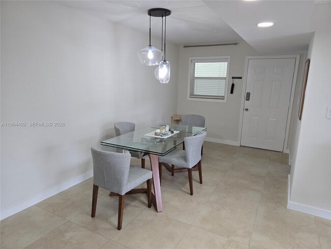 Building Photo - 1498 Jefferson Ave