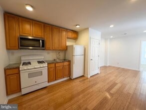 Building Photo - 110 N 51st St
