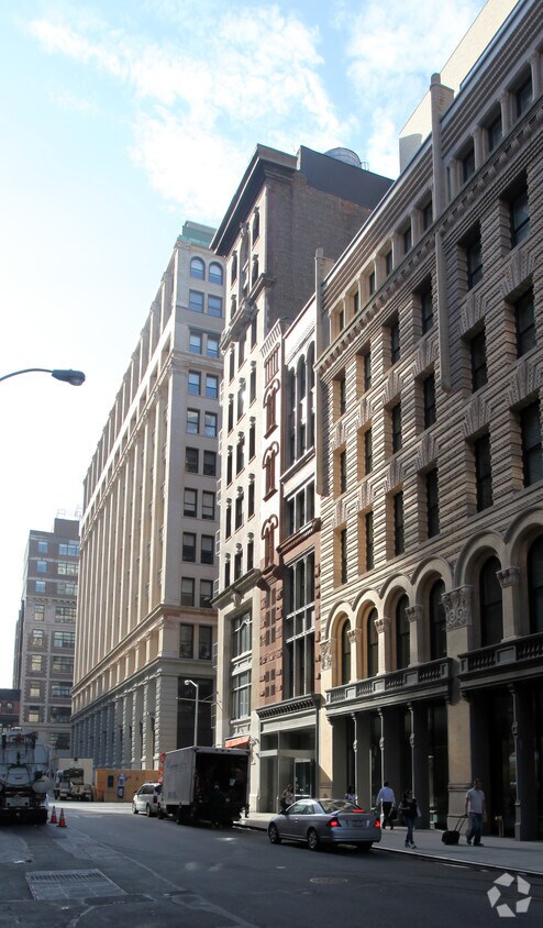 Building Photo - 10 Waverly Pl