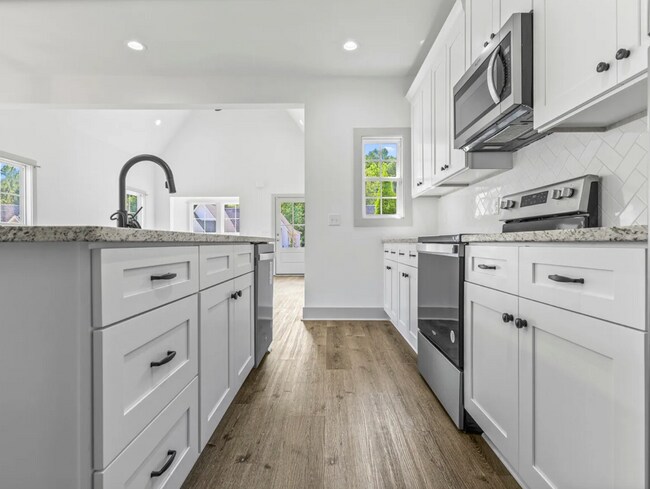 Foto del edificio - Charming 2 Bed / 2 Bath Cottage Living at Fox Chase