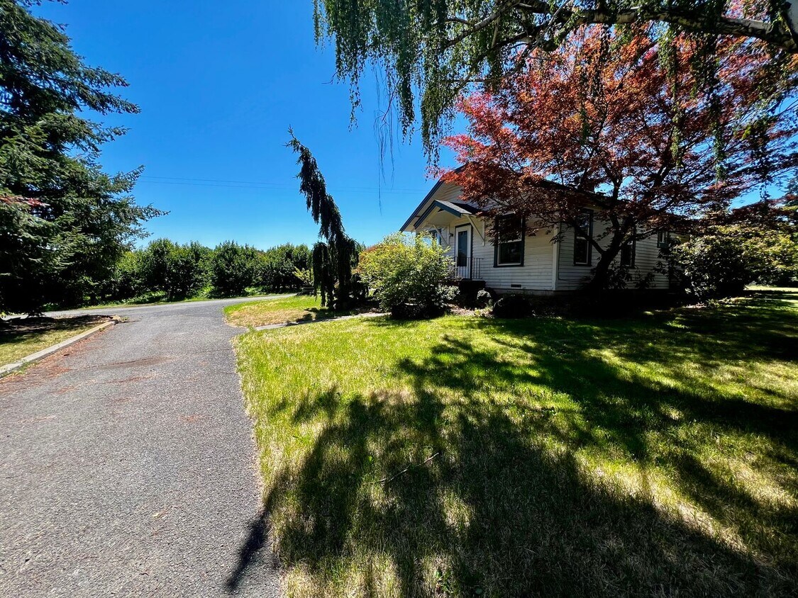 Foto principal - Non-Refundable & Security Deposit Total: $...