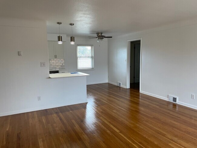 Foto del edificio - 15277 Triskett Rd