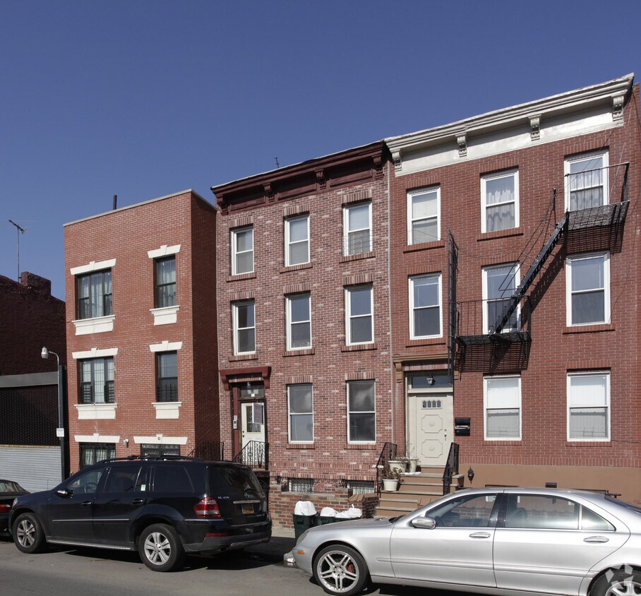 Primary Photo - 65 Rapelye St