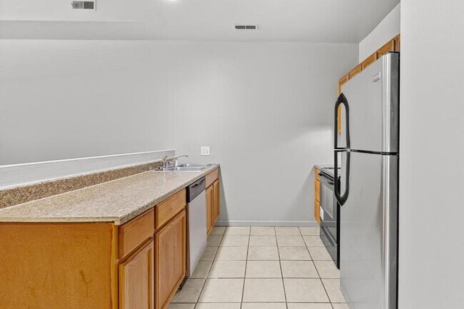 Building Photo - 1708 S Tucker Blvd