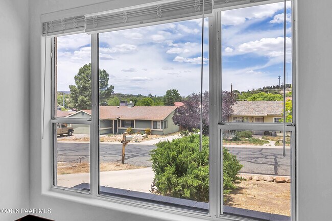 Foto del edificio - 821 Prescott Heights Dr