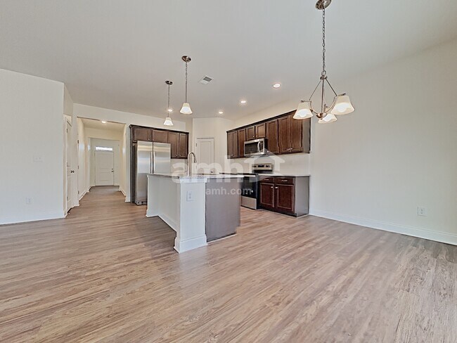 Foto del edificio - 5020 Franks Creek Way