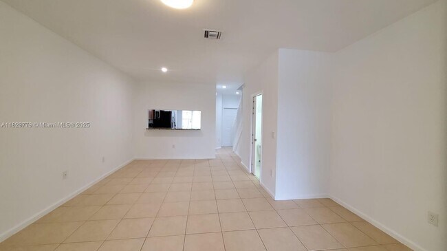 Foto del edificio - 8222 SW 27th St