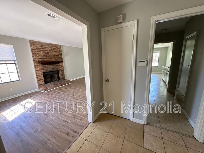 Foto del edificio - 2737 Royal St