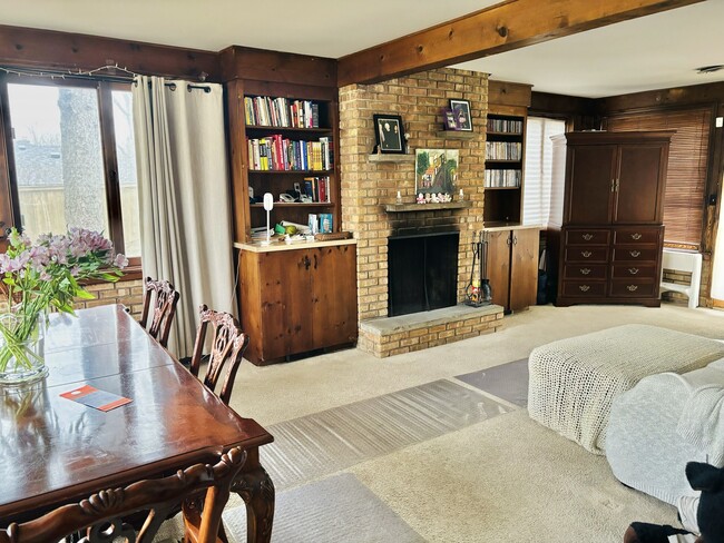 Foto del edificio - 155 Wooded Ln