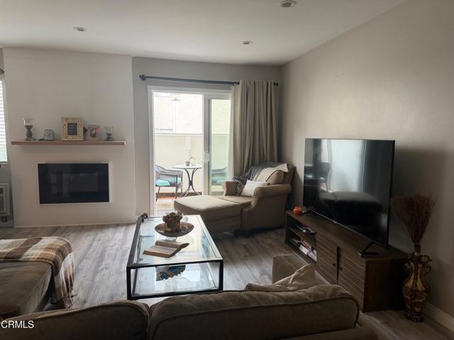 Building Photo - 28947 Thousand Oaks Blvd