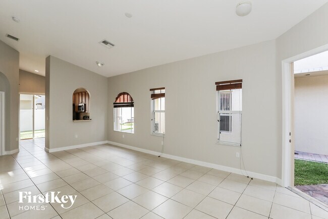 Building Photo - 3982 NE 13th Dr