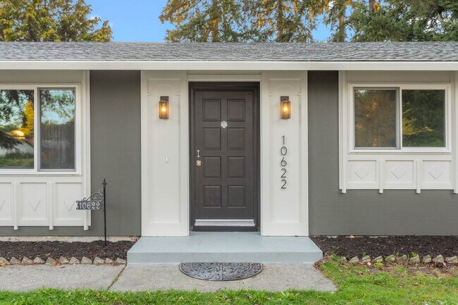 Building Photo - Brand New Renovated House in Steilacoom!