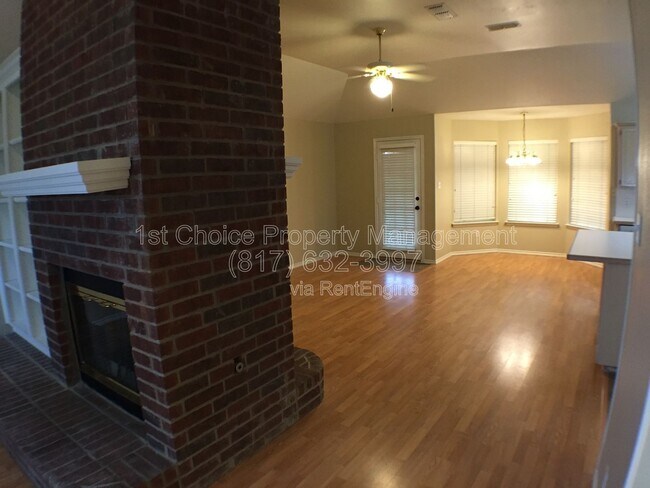 Building Photo - 1834 Meadow Crest Dr