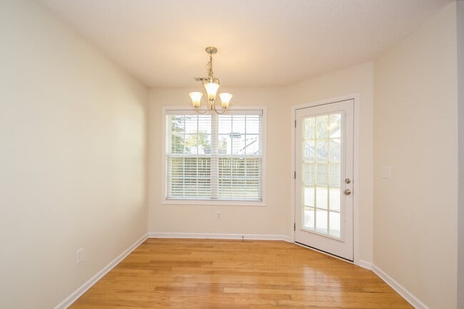 Building Photo - 40 Belltree Cir