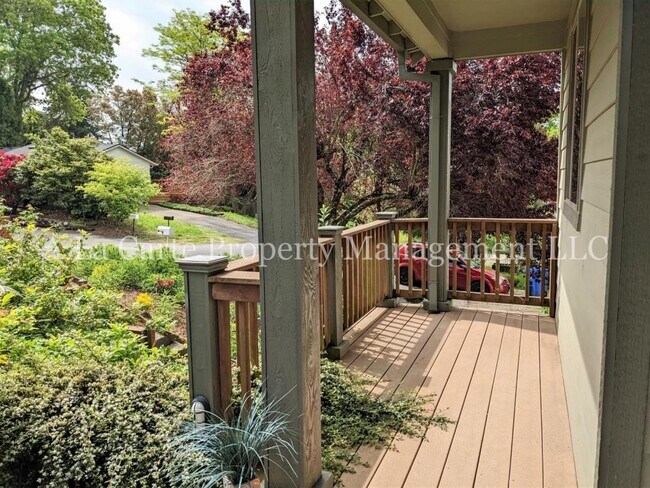 Building Photo - 9441 SW 47th Ave