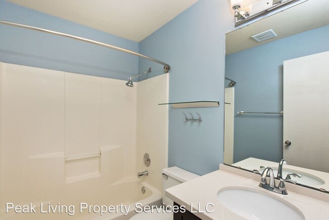 Building Photo - 1505 Queen Anne Ave N