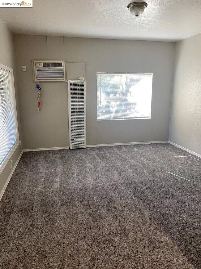 Building Photo - 1160 West St