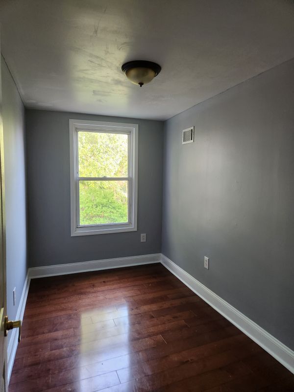 Foto del edificio - 404 Rosehill Pl